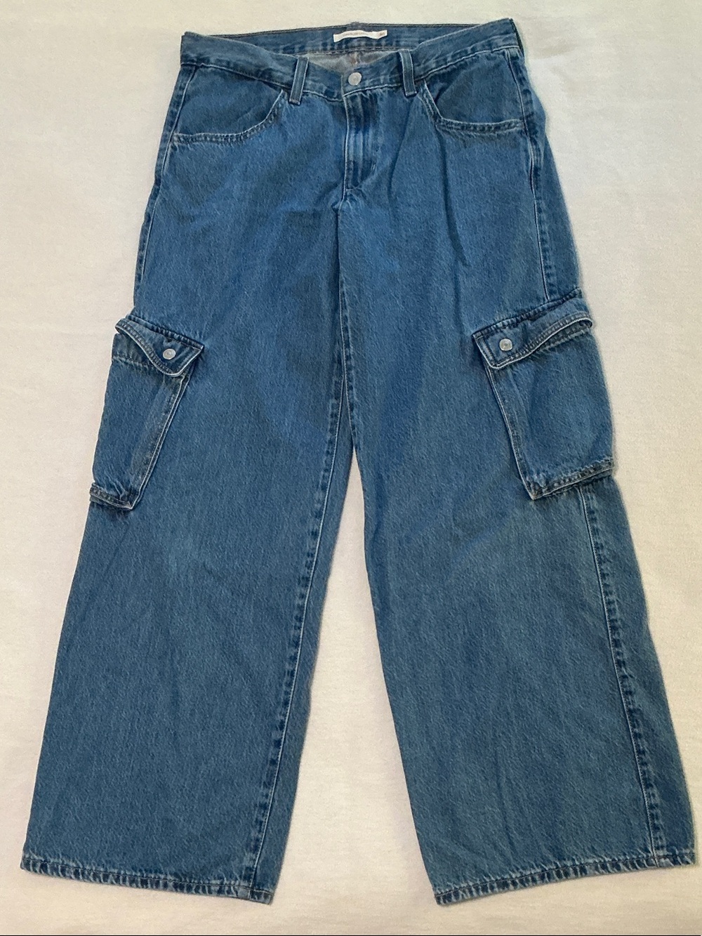 Levi's Women's Blue Wide-Leg Cargo Jeans